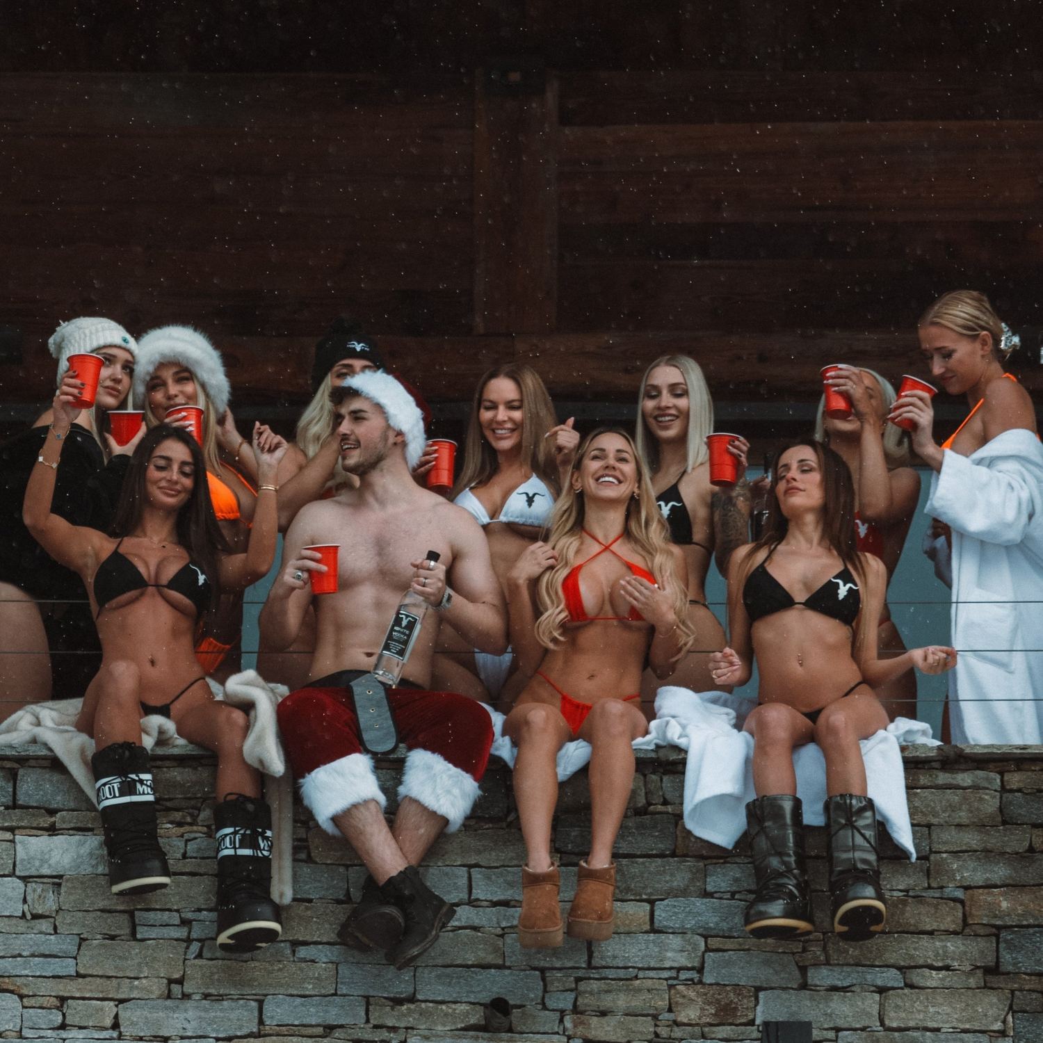 Creator-Gruppe im Schnee beim Ignite Wintertrip